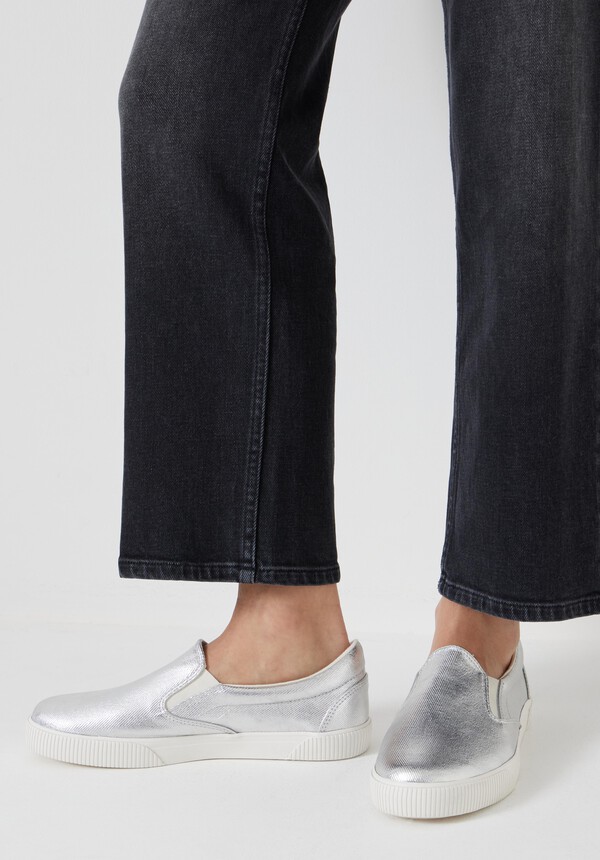 Gili Slip On Sneakers